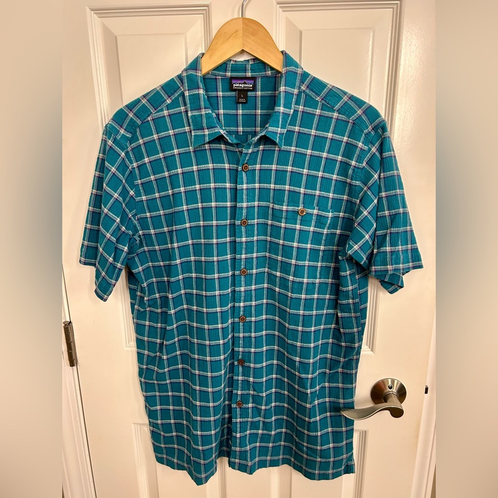 Patagonia Men's Blue Plaid Button Down Shirt